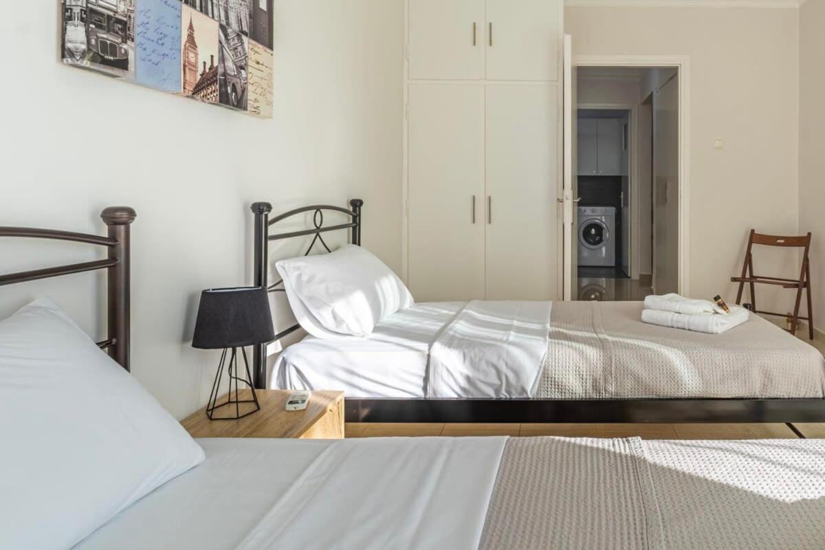 شقة Comfy Central Square Gem With Balcony كالاماتا المظهر الخارجي الصورة